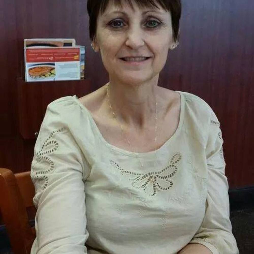 Meet your Posher, Debbie